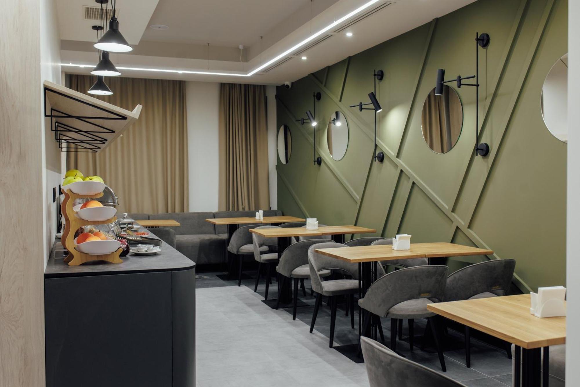 Select Hotel 利沃夫 外观 照片